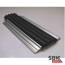 ПО-46 алюминиевый порог противоскользящий с черной резиновой  вставкой